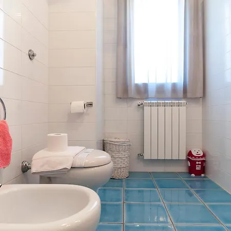 Casa Vacanza Leucosia Willa *